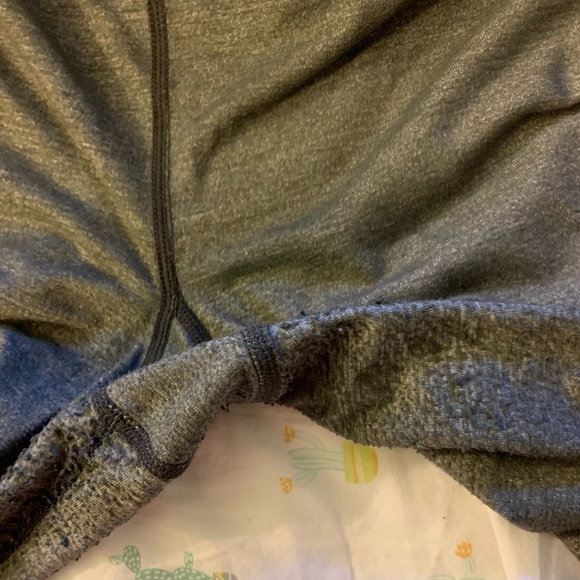 Lululemon capri - Picture 2 of 3